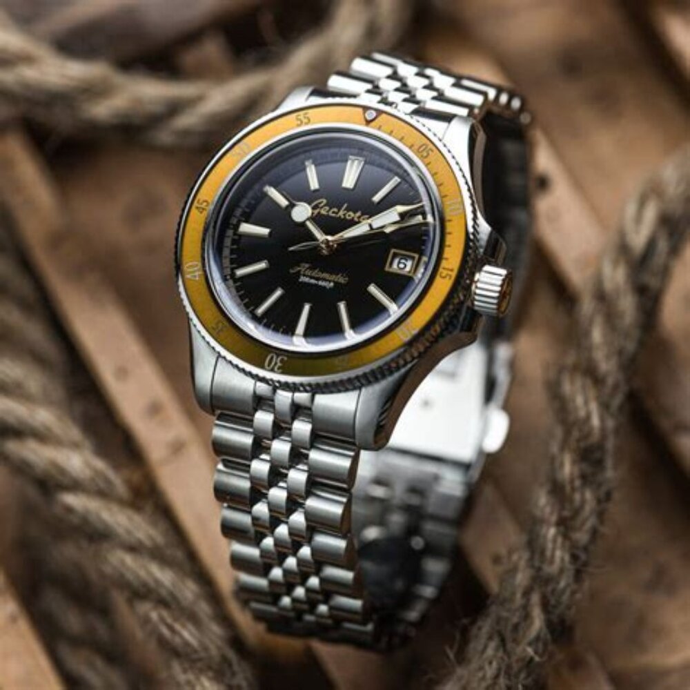 Geckota Sea Hunter Diver (Burnt Orange) Watch